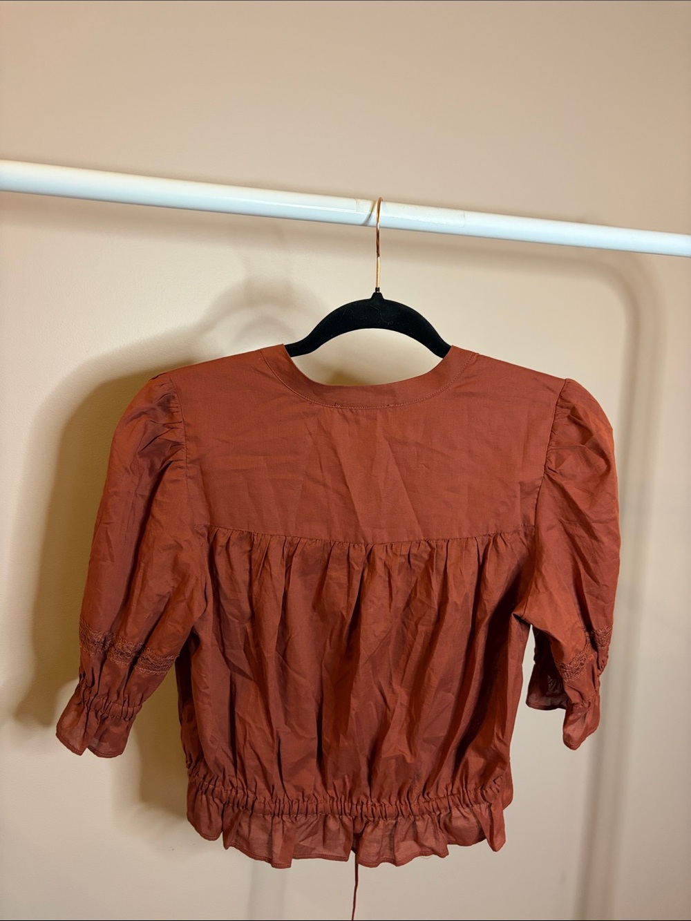 Wayf Rust Button-Front Smocked Drawstring Cropped Blouse - Picture 2 of 4